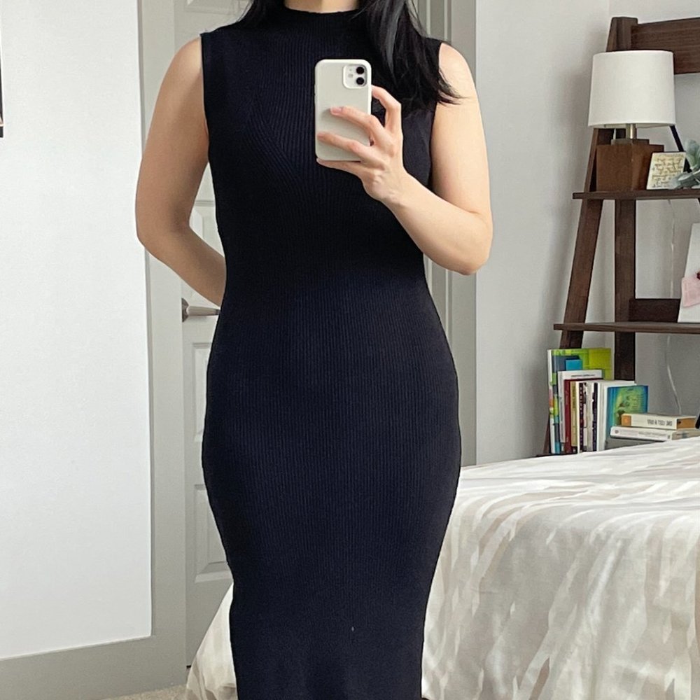 Ribbed Black Midi Dress with Slit